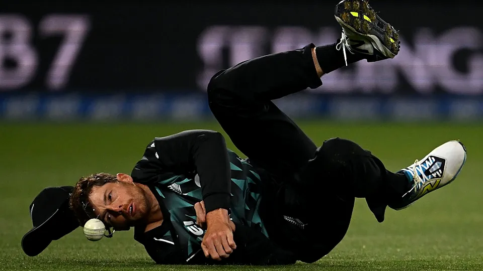 Live Score & Match Analytics: NZ’s Dropped Catches Turn 70/5 into 181 Chase for India